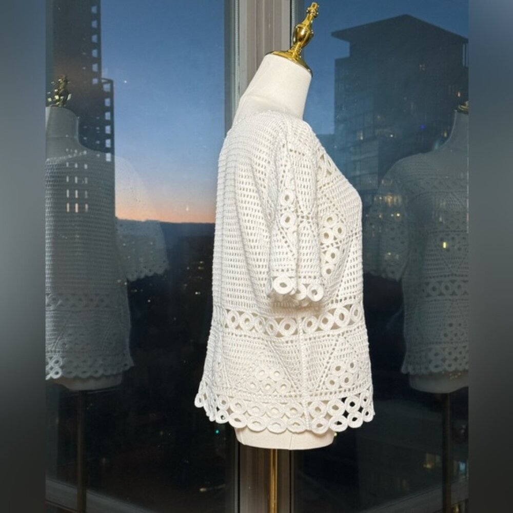🆕 FARM Rio 🧿 NWT Crochet Sweater Tee, White, Sz M - Picture 9 of 13